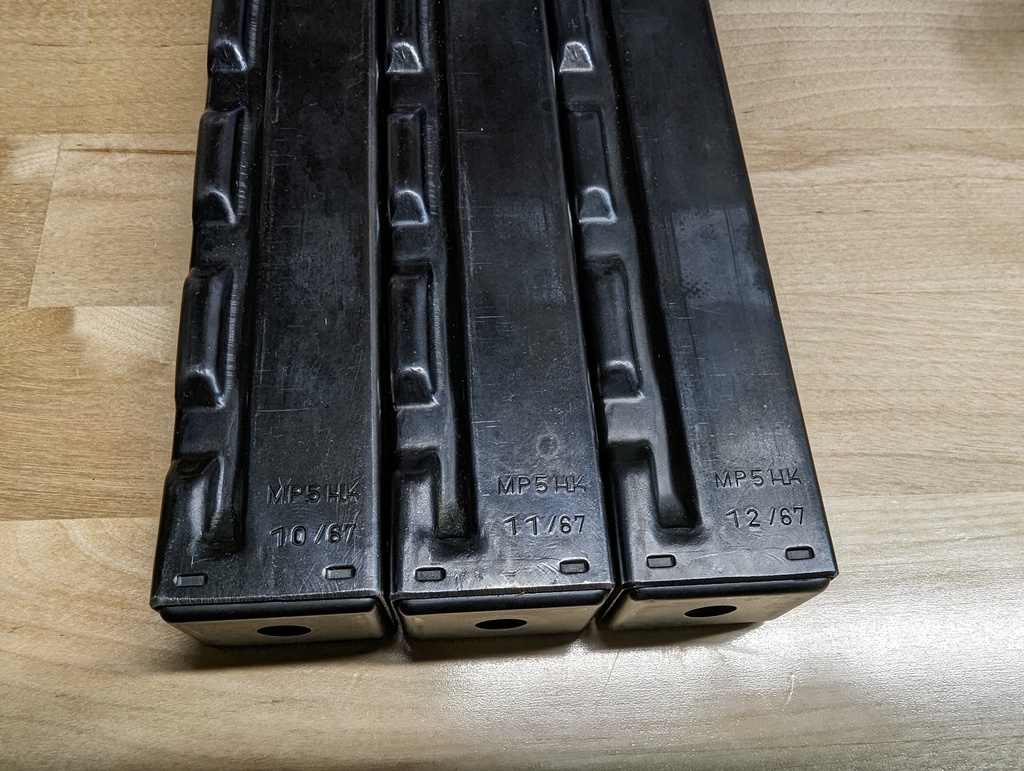 MP5 Magazines & Bundeswehr Pouch - 11/67